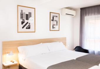 Rooms Ciencias has Balcony rooms