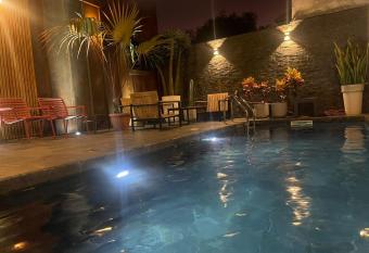 Au temps des p  cheurs allows 18 year olds to book a room