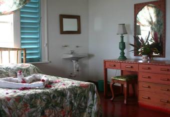 Shafston Great House has Smoking/Balcony rooms