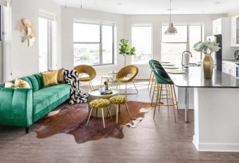 GoodLUXCharm Luxury 2B2B In Deep Ellum Rftp Pool has Balcony rooms