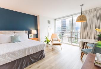 Ilikai Marina Vacations allows 18 year olds to book a room