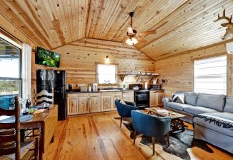 3167 Keese Rd, Cabin 1 has Balcony rooms