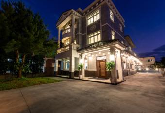 Romatic Venice Homestay has Balcony rooms