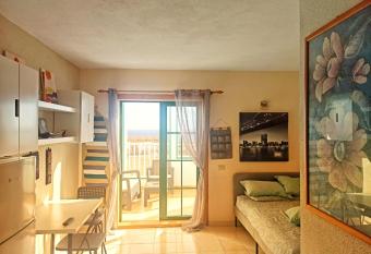 Caleta Paraiso 127 allows 18 year olds to book a room