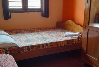 VILLA UMAR HOMESTAY has Balcony rooms
