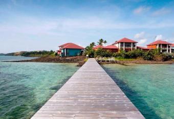 Villa de 4 chambres avec vue sur la mer piscine privee et jardin clos a Le Francois has Balcony rooms