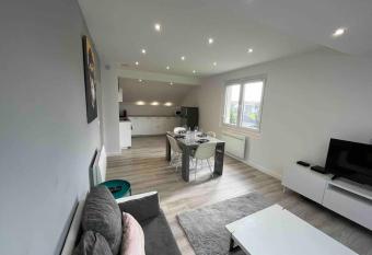 Le Cry Marmet allows 18 year olds to book a room