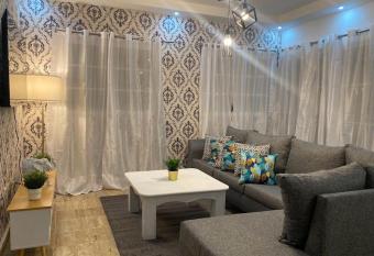 Apartamento Residencial Cocotal allows 18 year olds to book a room