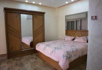                           has rooms with a private hot tub