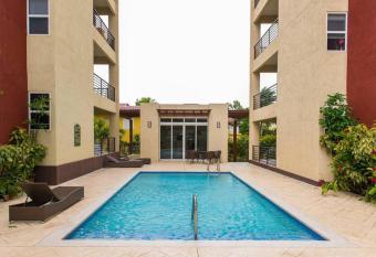 WONDERFULL TWO BEDROOM IN KINg has Balcony rooms