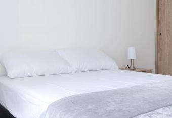 Apartamento privado has Balcony rooms