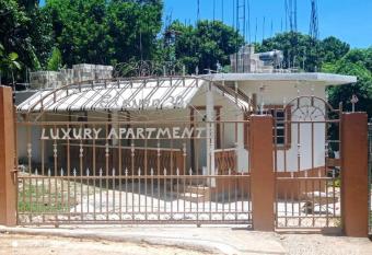 Eleven30 Luxury Apartments has Balcony rooms