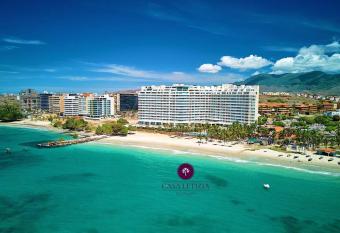 Casa Letizia has Balcony rooms