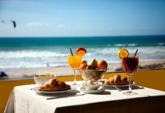 Arte Vida has Balcony rooms