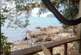 Sangsuree Bungalow has Smoking/Balcony rooms