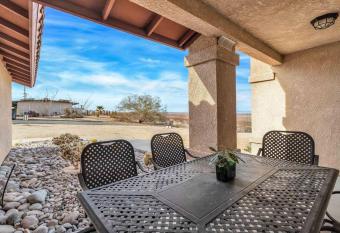 Great View House Hot Tub Fire Pit has rooms with a private hot tub