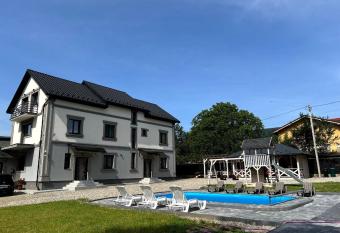 Margo has Balcony rooms