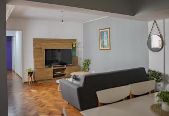 DEPA DE MAGDA has rooms with a private hot tub