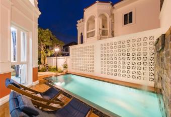 Elegant Pool Villa has Balcony rooms