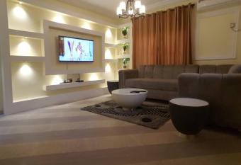 Lavishly furnished, fully air-conditioned 3 bed apartment, with 4kva inverter, 8.1kva standby generator and WiFi allows 18 year olds to book a room