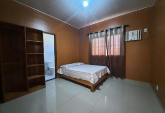 Casa no Atalaia -PA has Smoking rooms