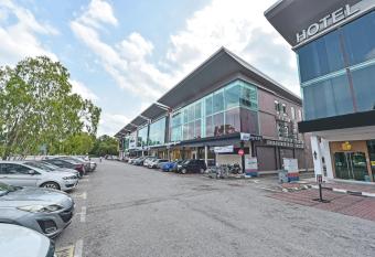 OYO 90701 Venomi Hotel allows 18 year olds to book a room