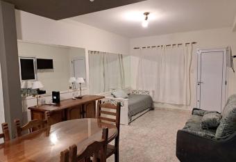 Familiar 10 camas 3 hab 1,5 ba  os, excelente has Balcony rooms