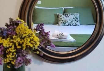 Olive Grove Cottage Skalani has Balcony rooms