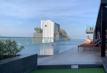                thebase                      allows 18 year olds to book a room