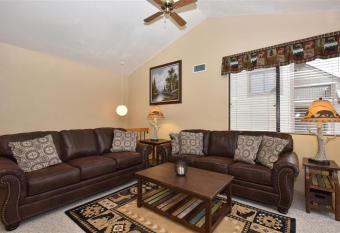 Seven Springs 1 Bedroom Premium Condo, Ski In Ski Out condo has Balcony rooms