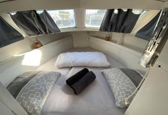 Bateau l Etoile, romantique, apaisant, id  al pour un couple allows 18 year olds to book a room