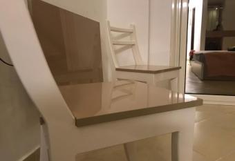 Florenza khamsin seaview Luxurious studio has rooms with a private hot tub