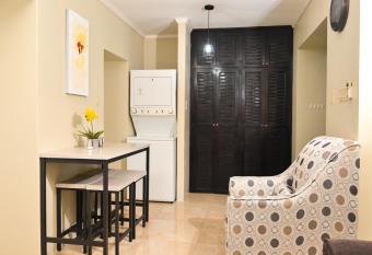 Finest Accommodation Kensington New Kgn 8 Kensington Cres. Kgn 5 has Balcony rooms