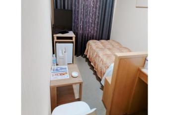 Ota Now Resort Hotel - Vacation STAY 30249v allows 18 year olds to book a room