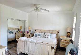 Getaway Ranch has Balcony rooms