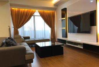 Alza Mahkota Hotel Melaka has Balcony rooms