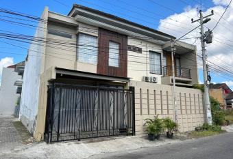 Guest House DiFi Timoho has Balcony rooms