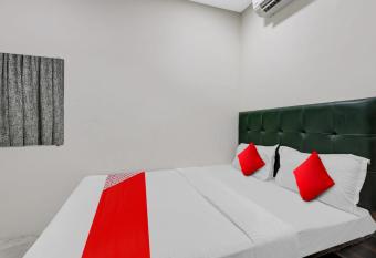 Flagship On Off Hotel Room allows 18 year olds to book a room