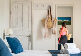 Hotel Colonial has Balcony rooms