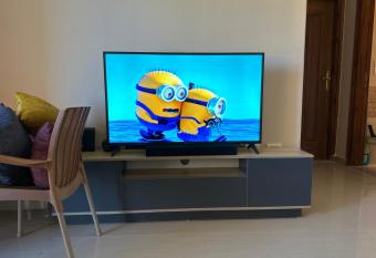 Madinaty, Cozy, warm, familiar flat has rooms with a private hot tub