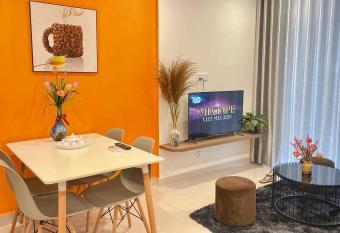 Homestay Vinhomes Oceanpark S1 11 has Balcony rooms