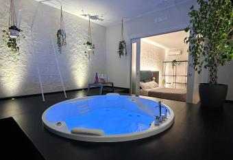 BeZen_experience allows 18 year olds to book a room