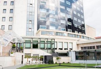 Hotel Tres Reyes Pamplona allows 18 year olds to book a room