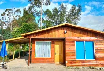 Caba  as el Tr  bol, cerca del aeropuerto allows 18 year olds to book a room