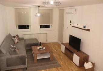 Apartman Stay has Balcony rooms