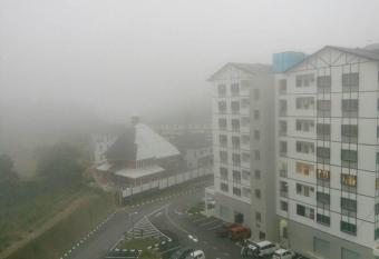 Rhino Home has rooms with a private hot tub