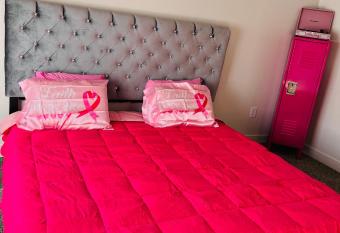 Luxurious Pink Paradise has Balcony rooms