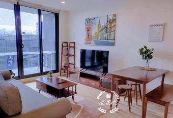 City View Lovely 1BD Apartment @ CBD has Balcony rooms
