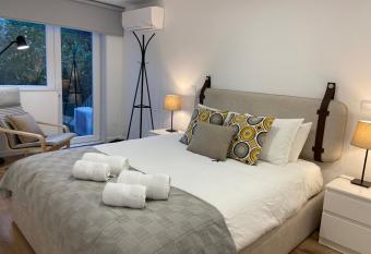 Conforto no centro hist  rico de Braga has Balcony rooms