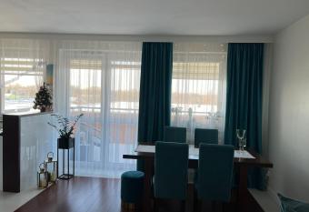 Apartament 2 pokojowy Rzesz  w allows 18 year olds to book a room